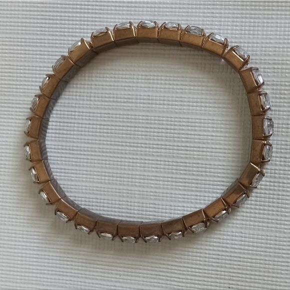 Assortment of 6 Multicolored Acrylic Plastic Beads Elastic Lightweight Bracelets - Picture 10 of 13